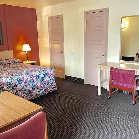 Travelers Inn Motel Сейлем Экстерьер фото
