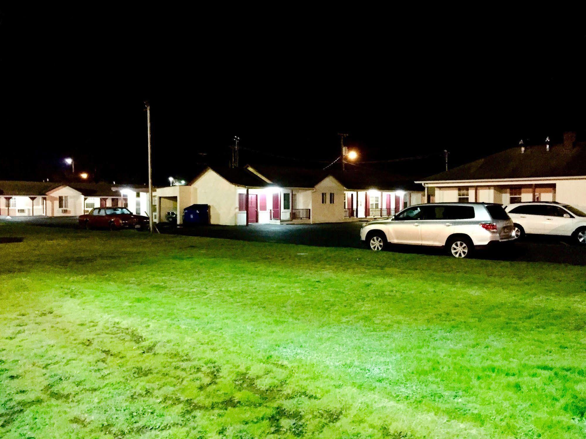 Travelers Inn Motel Сейлем Экстерьер фото