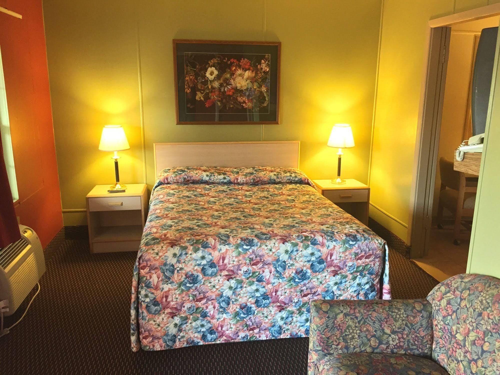 Travelers Inn Motel Сейлем Экстерьер фото