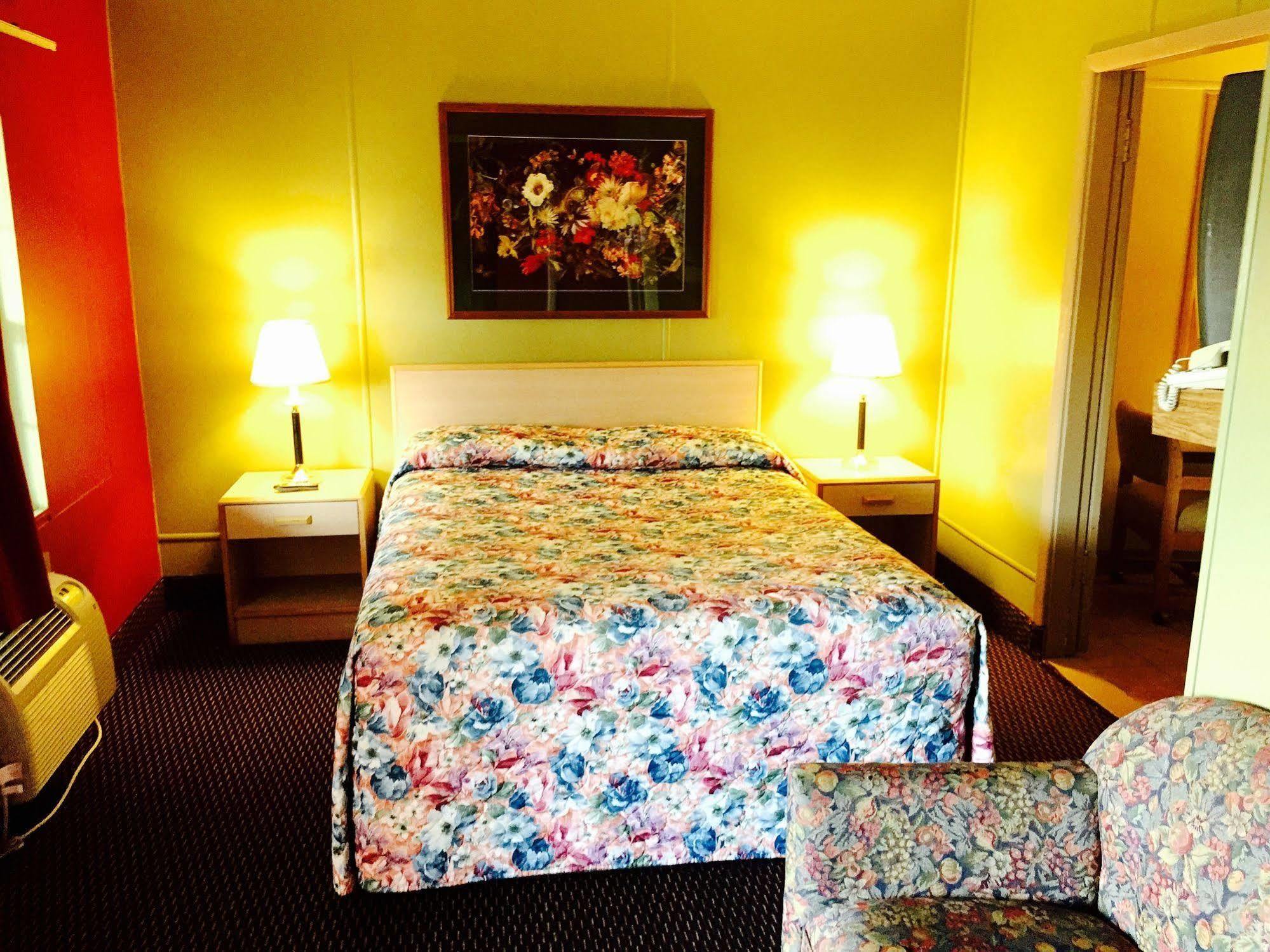 Travelers Inn Motel Сейлем Экстерьер фото